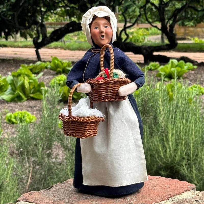 NEW Byers Choice Martha Washington 1776 Caroler - The Shops at Mount Vernon