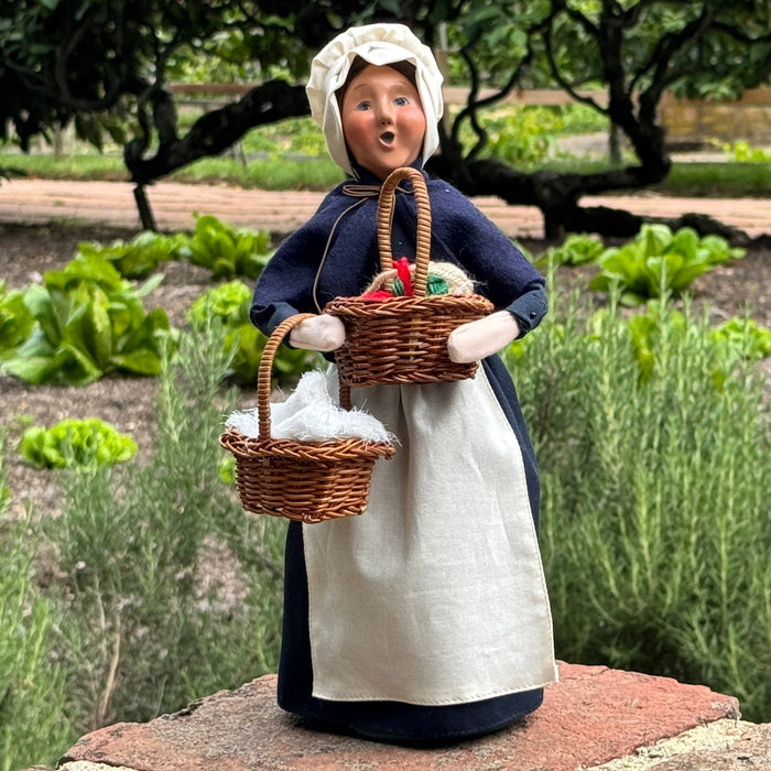 NEW Byers Choice Martha Washington 1776 Caroler - The Shops at Mount Vernon