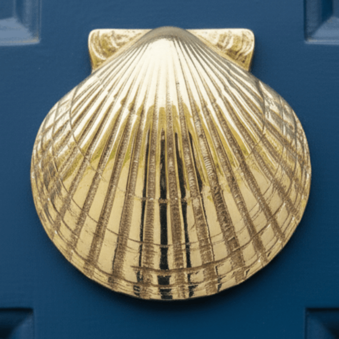 Scallop Door Knocker - The Shops at Mount Vernon