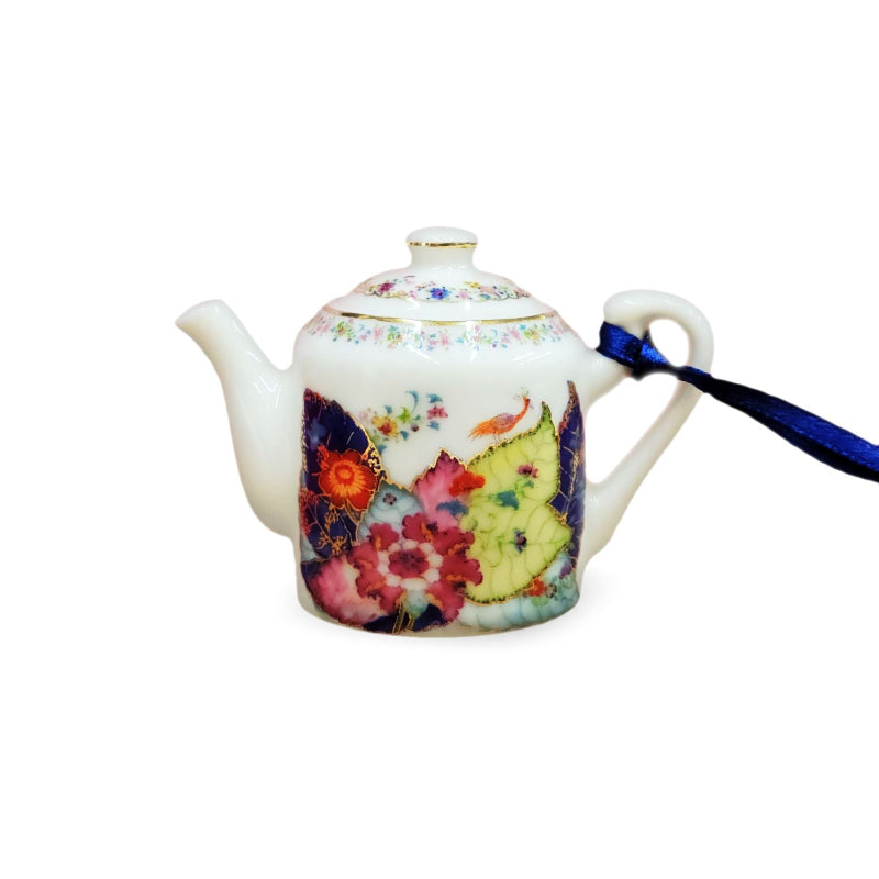 tobacco leaf ornament Perfect for nature lovers looking for unique and beautiful jewelry and accessories. Tobacco Leaf Teacup Ornament